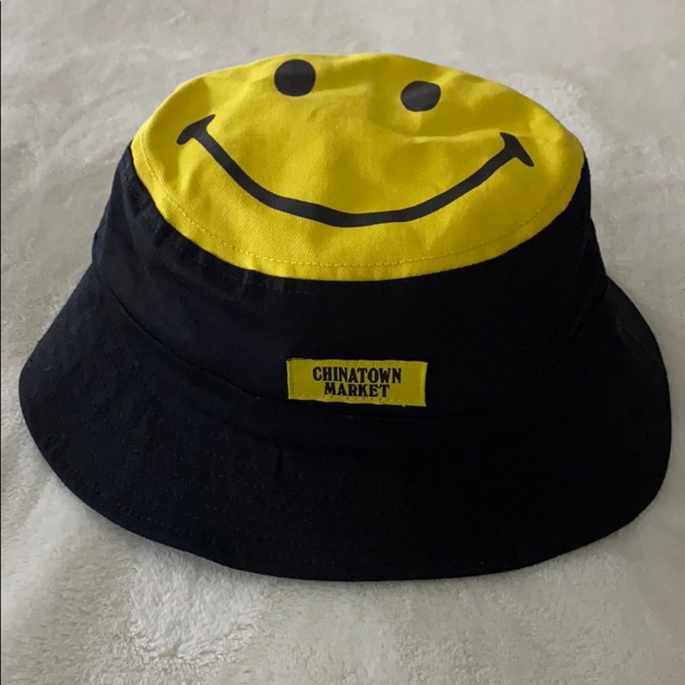 Chinatown Market x Smiley Big Smile Bucket Hat